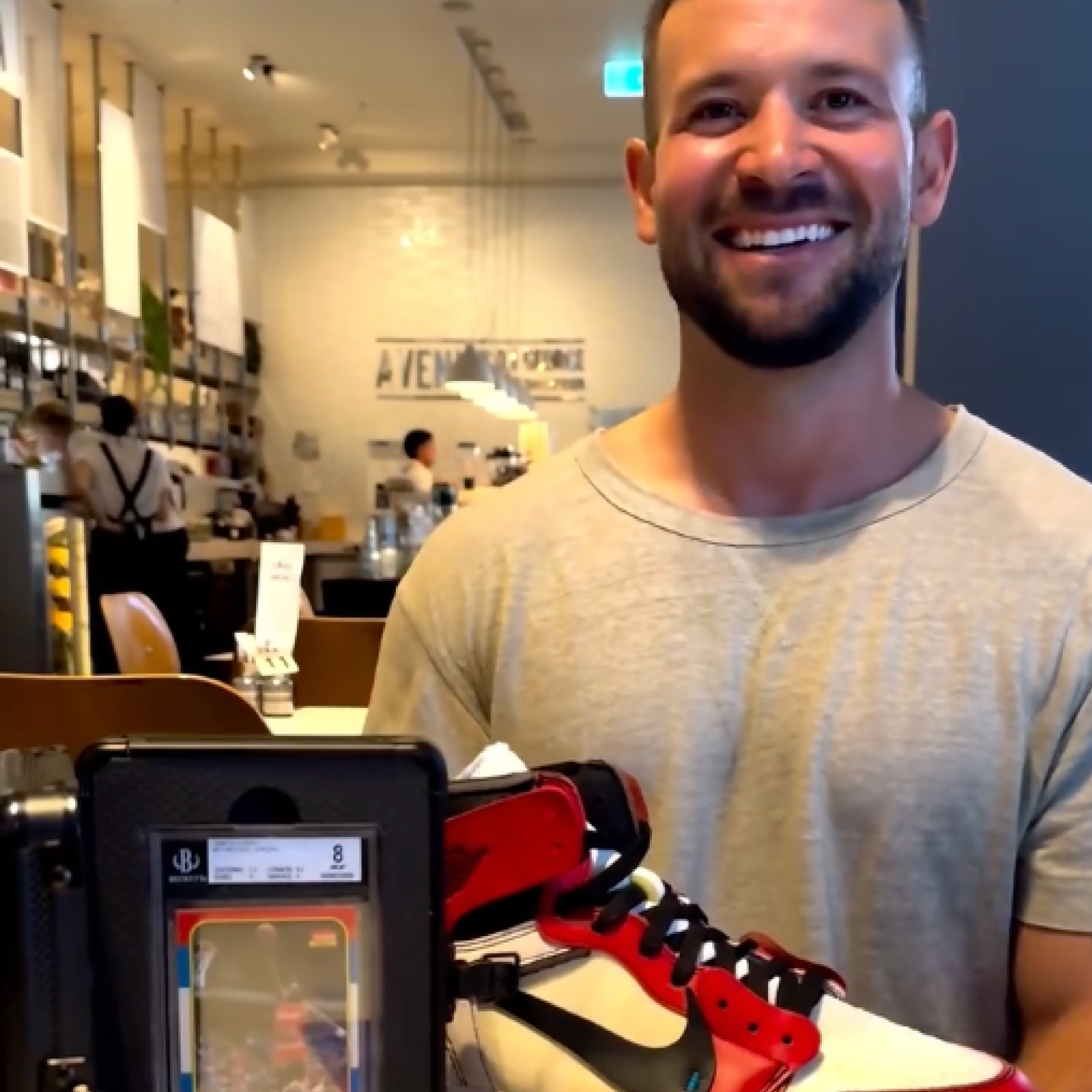 Jordan Off Whites + 1986 Rookie Card
